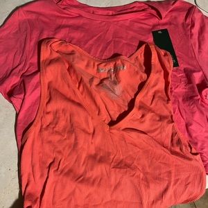 Set of two crop tops